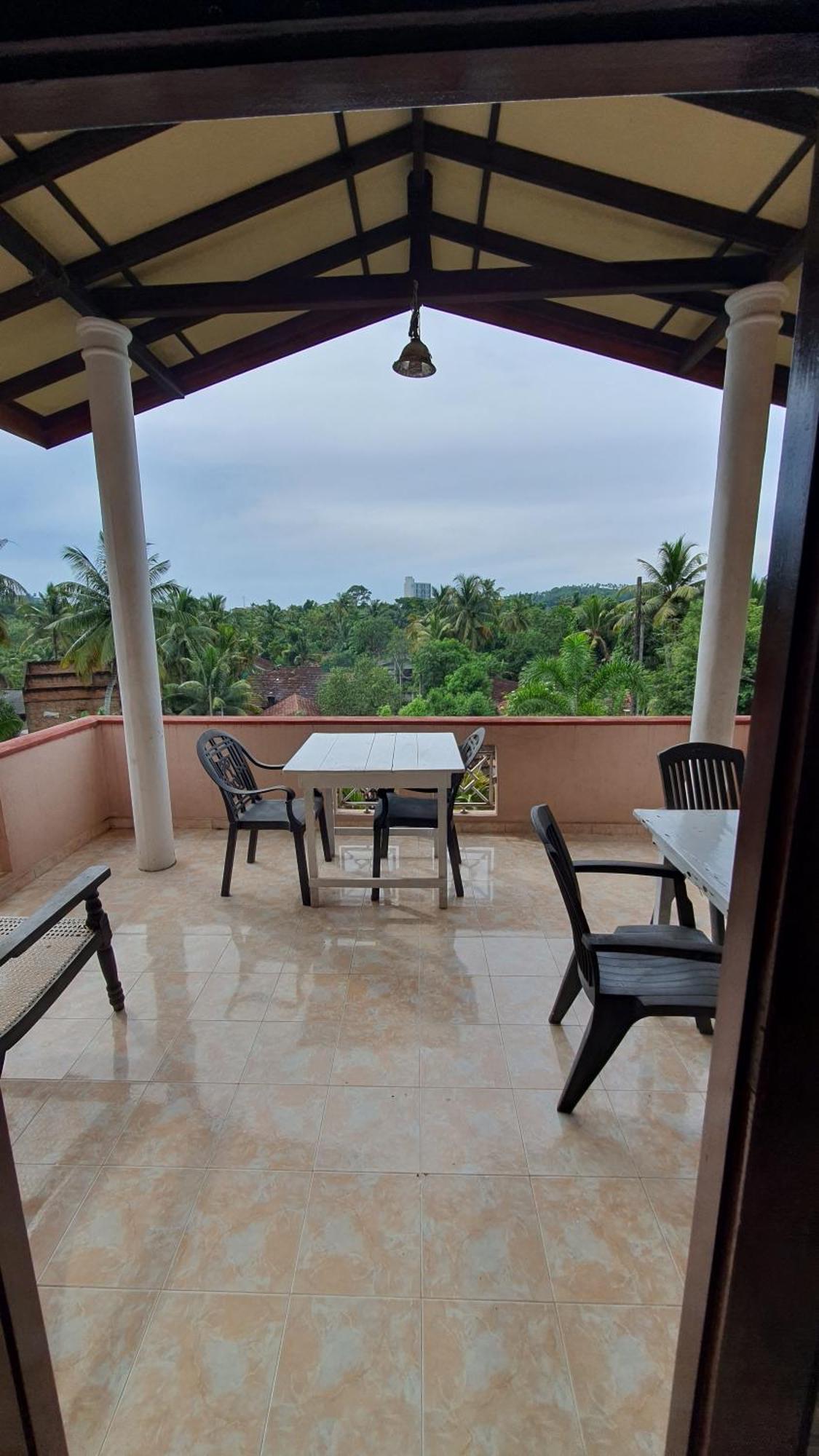 Hill House Guest Hotel Mirissa Exterior photo